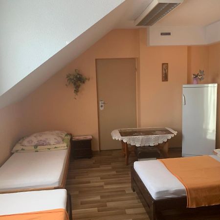 Tanie Noclegi Bartek Kielce Exterior foto
